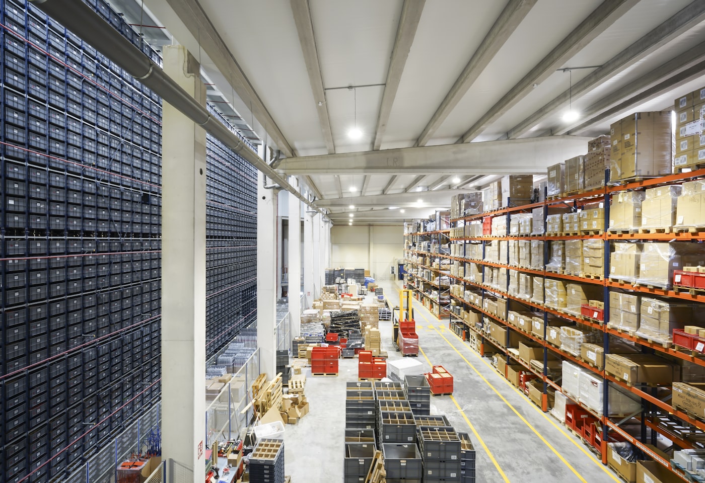 Vantage Trade distribution and warehouse operations